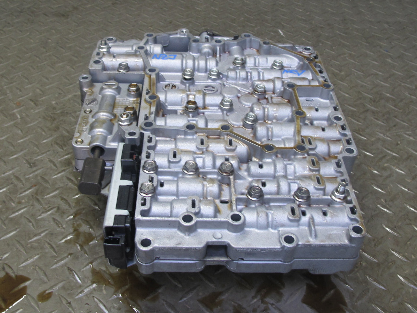 2010 Nissan Z34 370Z Convert RE7R01A A/T Transmission Valve Body Mechatronic OEM