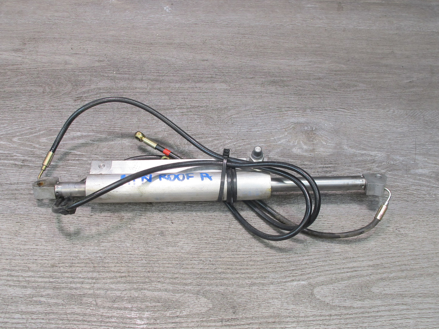 99-05 Porsche 911 996 Convertible TOP Roof Left Right Hydraulic Cylinder Set