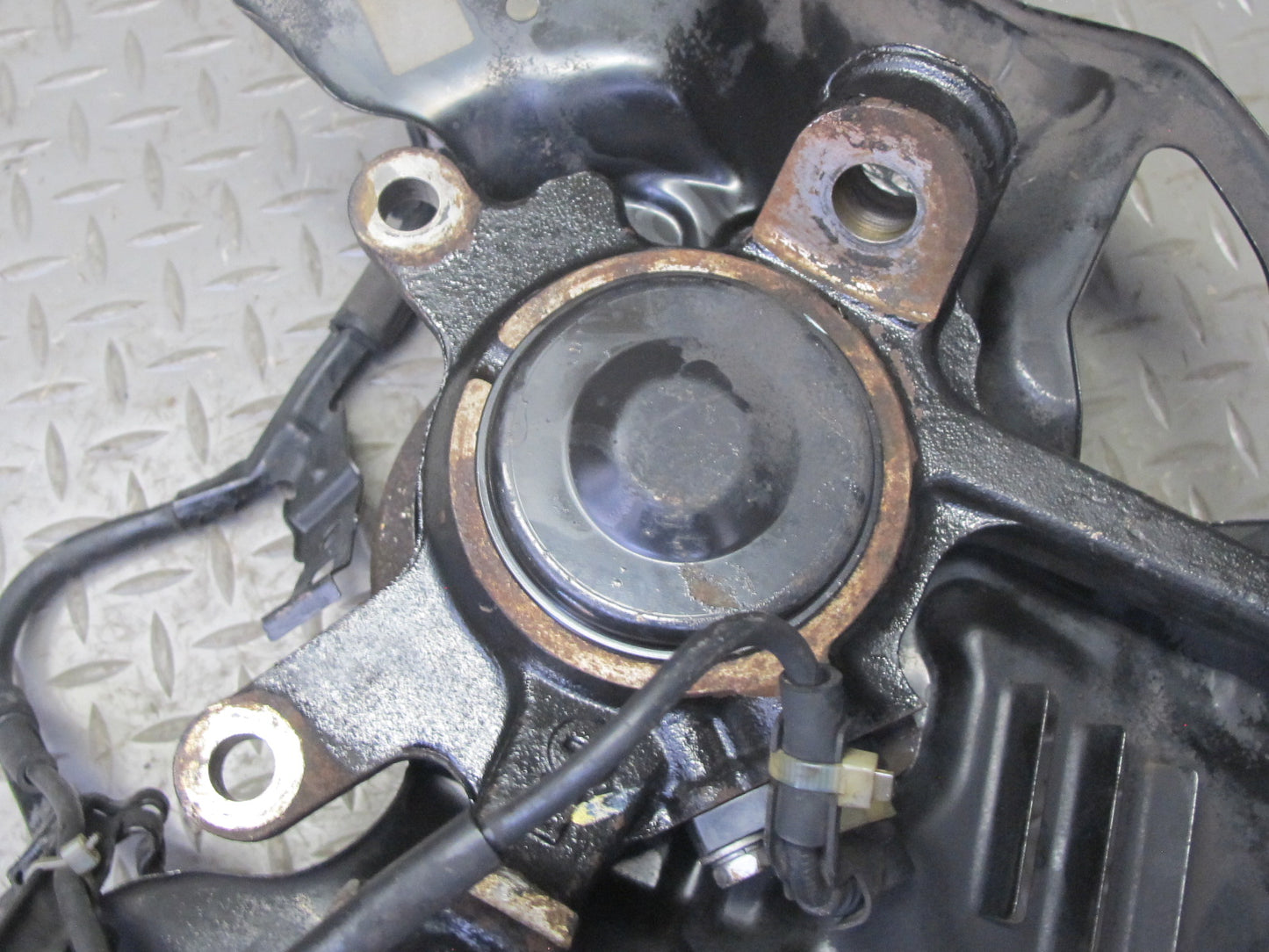 92-00 Lexus UZZ30L SC300 SC400 RWD Front Right Spindle Knuckle Wheel Hub OEM