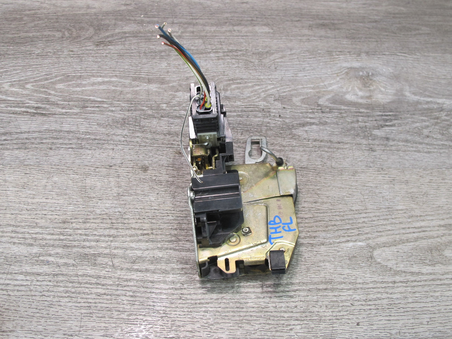96-99 BMW E36 325iC 328iC Coupe Convertible Left Door Lock Latch Actuator OEM