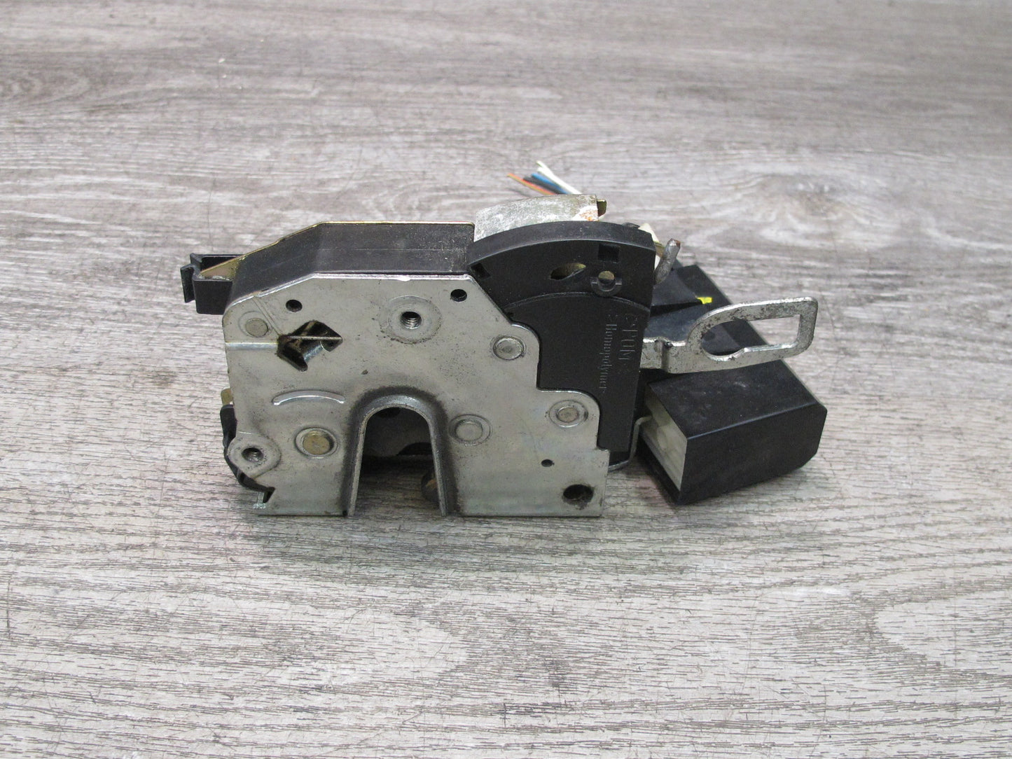96-99 BMW E36 325iC 328iC Coupe Convertible Left Door Lock Latch Actuator OEM