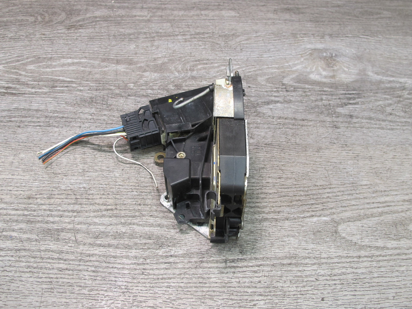 96-99 BMW E36 325iC 328iC Coupe Convertible Left Door Lock Latch Actuator OEM
