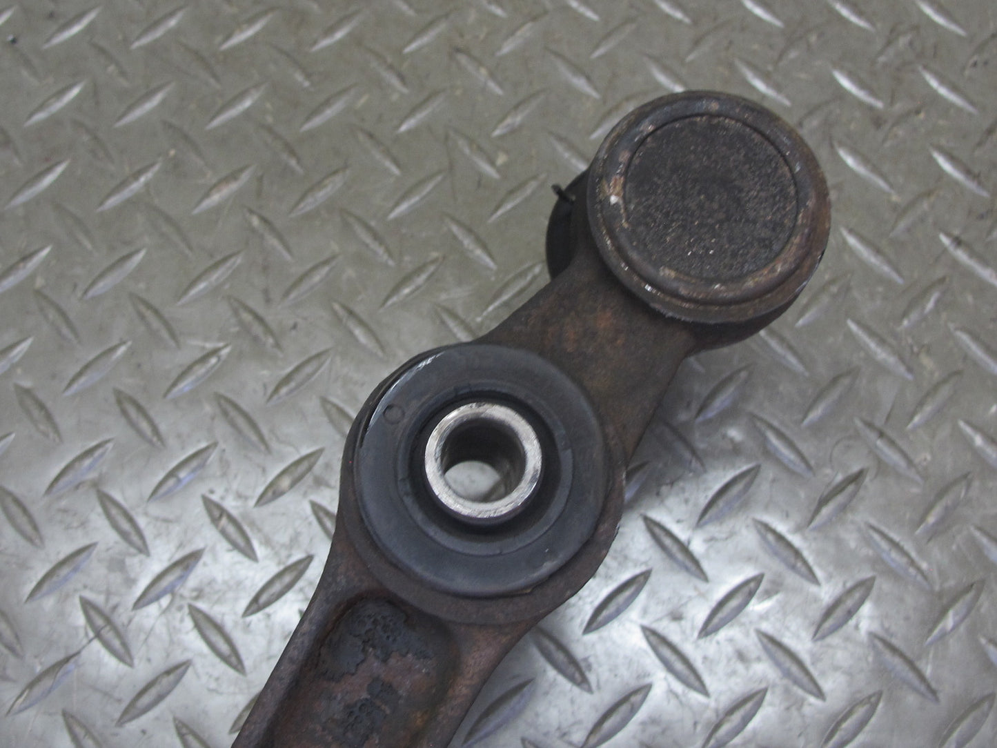 92-00 Lexus UZZ30L SC300 SC400 Set of 2 Rear Left & Right Lower Control Arm OEM