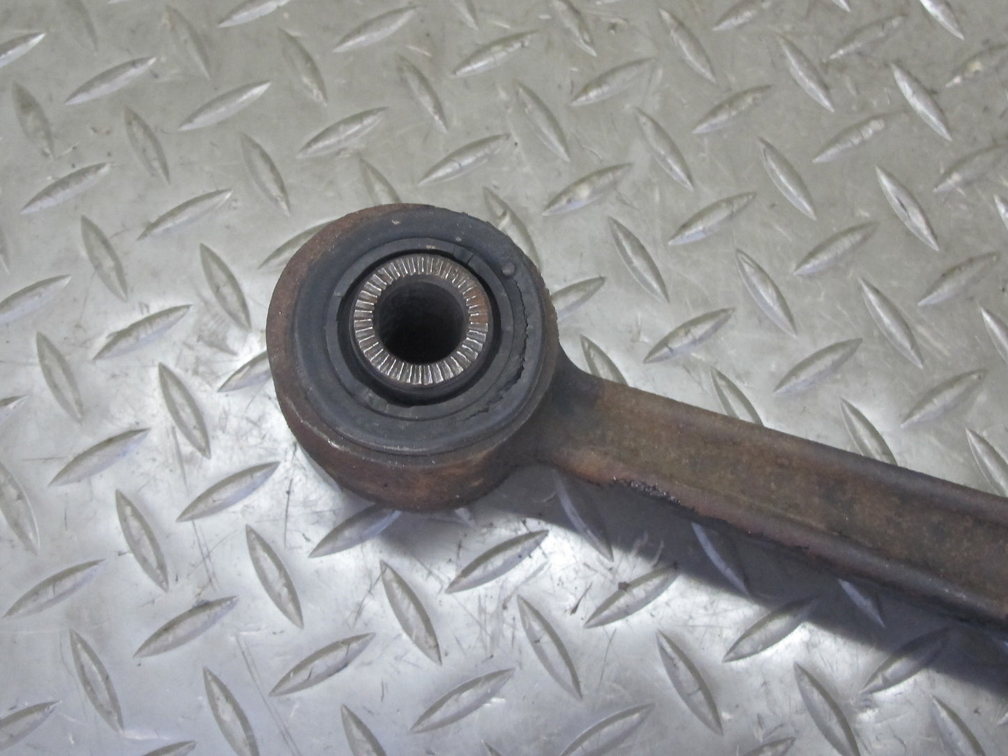 92-00 Lexus UZZ30L SC300 SC400 Set of 2 Rear Left & Right Lower Control Arm OEM