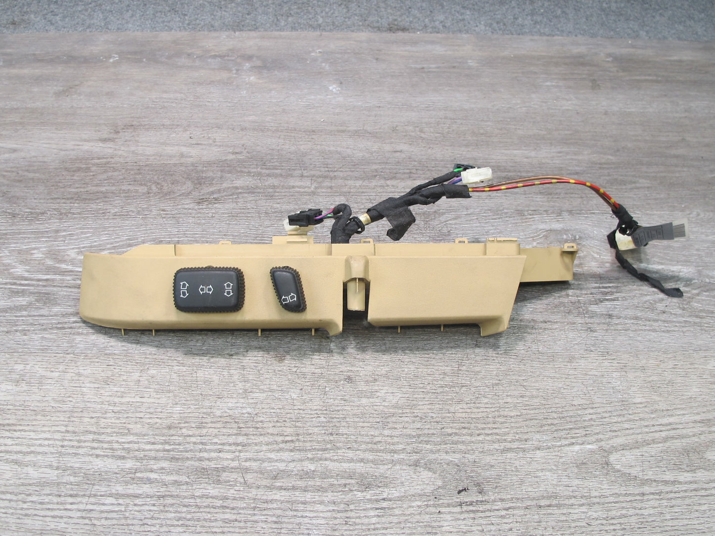 94-99 BMW E36 325CI 328CI Front Right Seat Adjustment Switch w Trim OEM