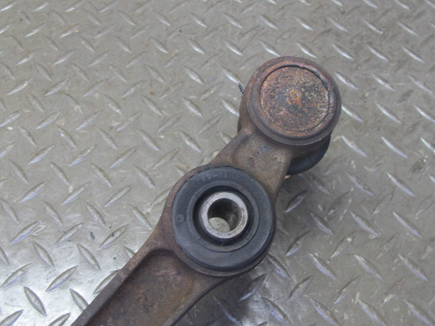 92-00 Lexus UZZ30L SC300 SC400 Set of 2 Rear Left & Right Lower Control Arm OEM