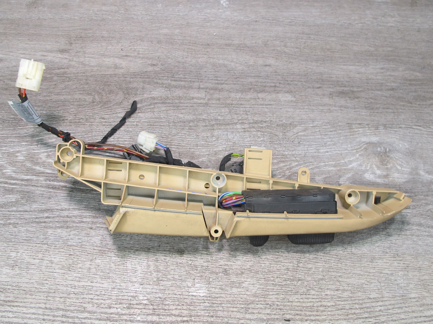 94-99 BMW E36 325CI 328CI Front Right Seat Adjustment Switch w Trim OEM