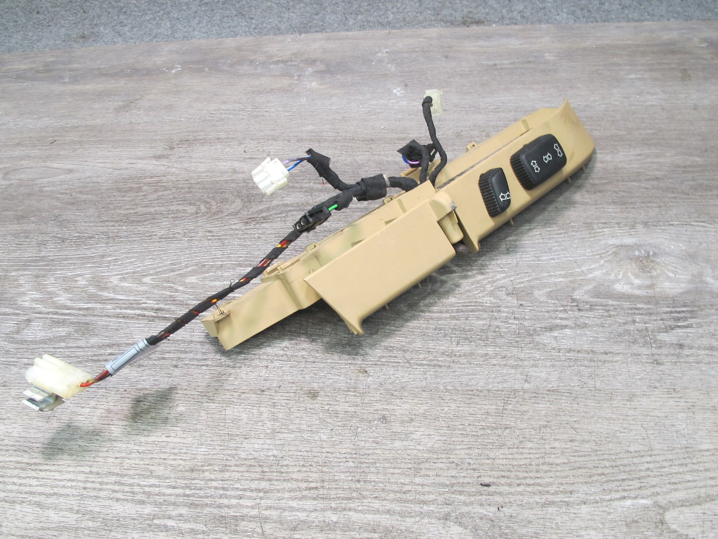 94-99 BMW E36 325CI 328CI Front Left Seat Adjustment Switch w Trim 1382529 OEM