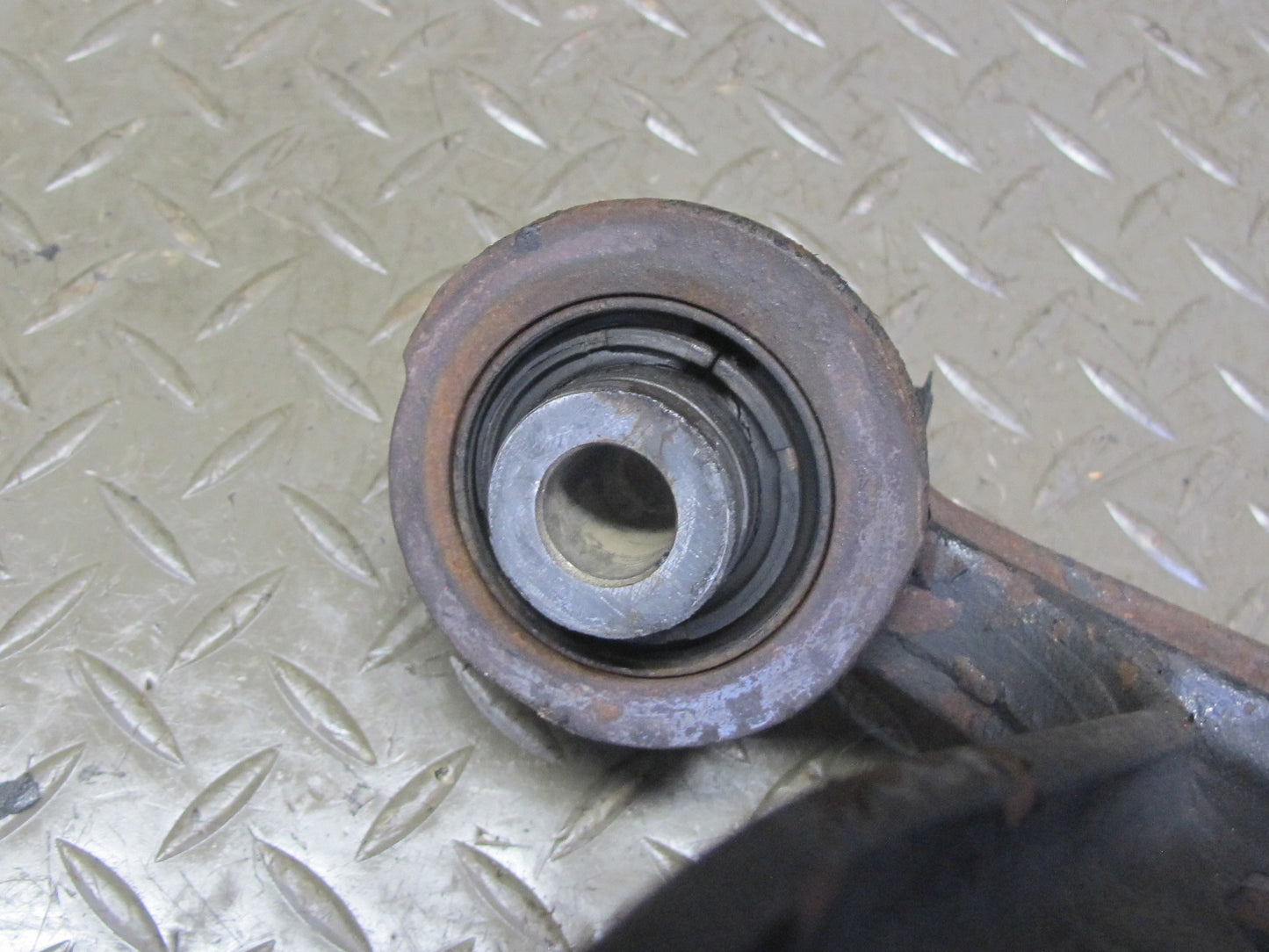 97-00 Lexus UZZ30L SC300 SC400 Front Right Lower Control Arm OEM