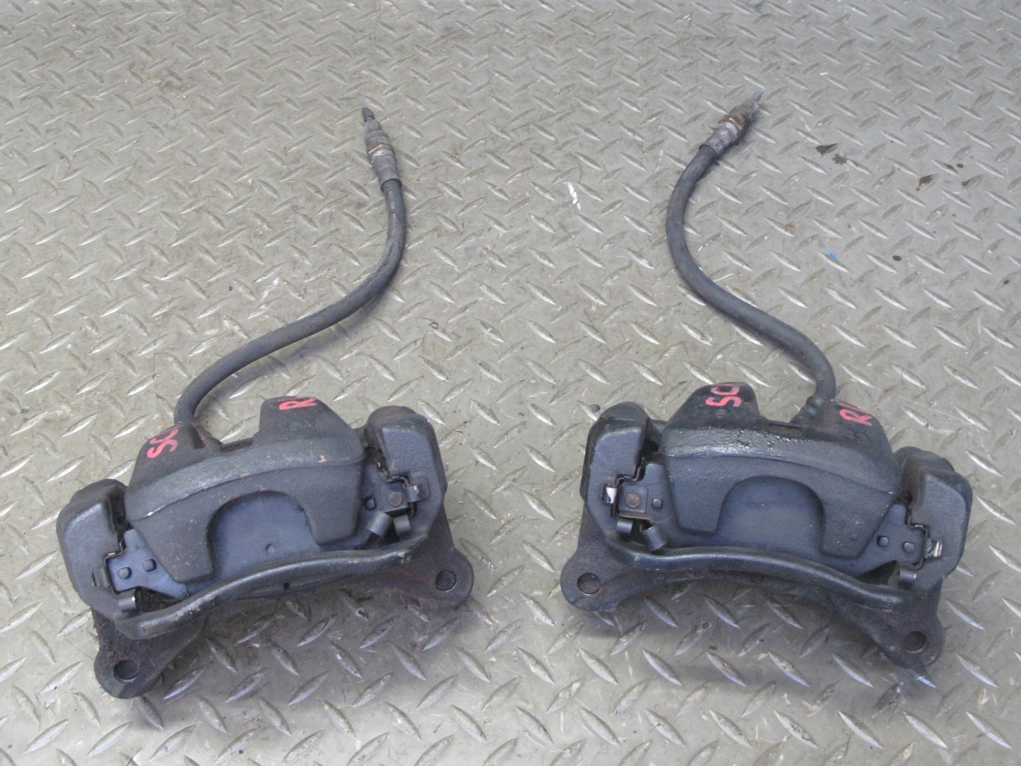 92-00 Lexus UZZ30L SC400 RWD Set of 2 Rear Left & Right Brake Caliper OEM