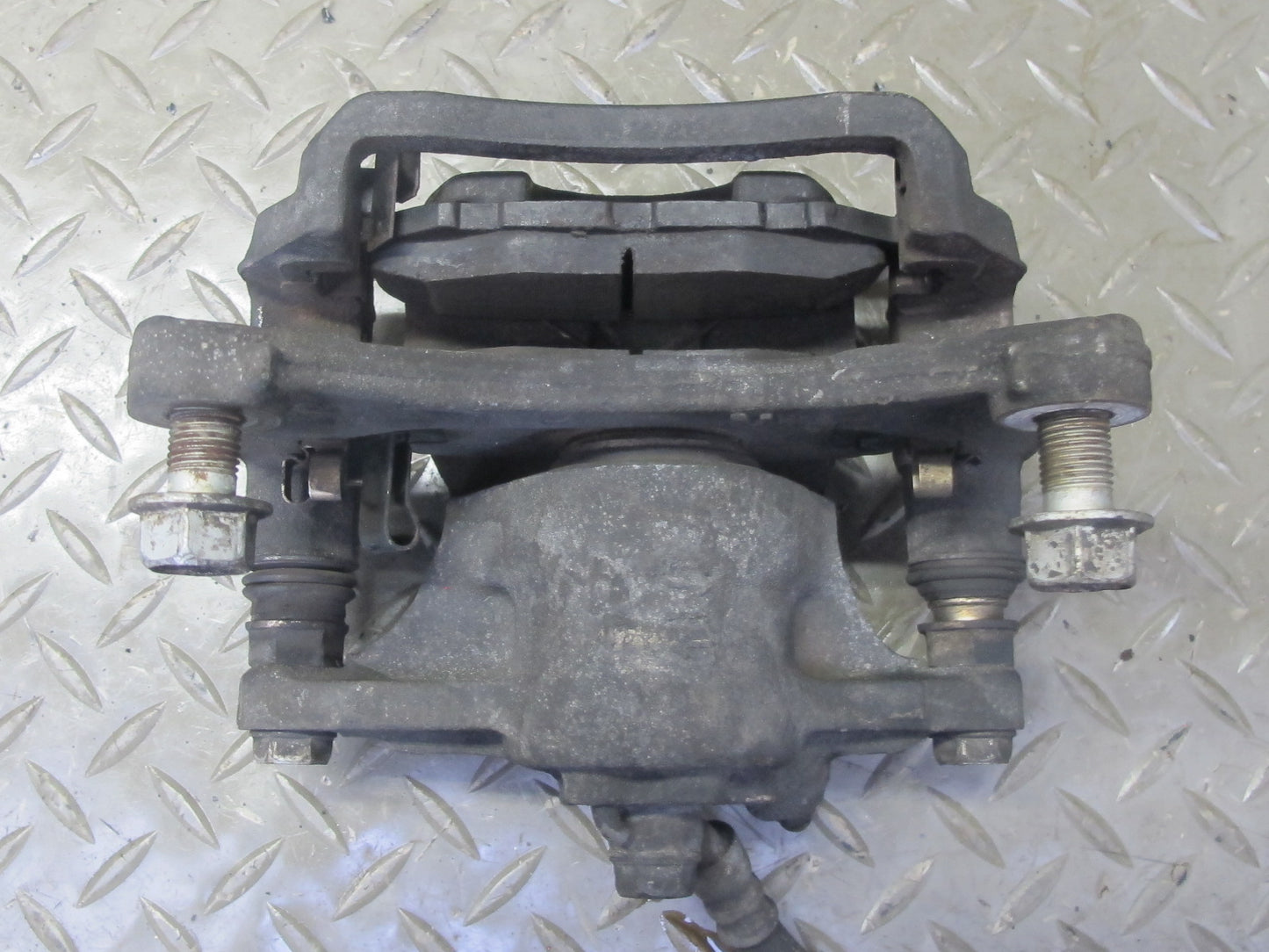 92-00 Lexus UZZ30L SC400 RWD Set of 2 Rear Left & Right Brake Caliper OEM