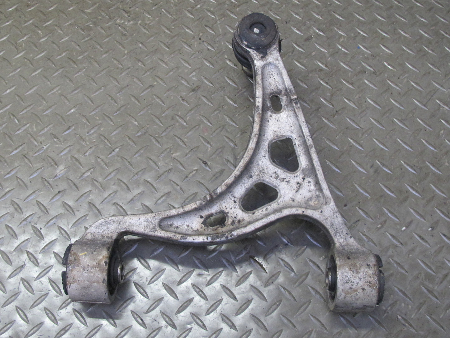 94-00 Lexus UZZ30L SC300 SC400 Set of 2 Rear Left Right Upper Control Arm OEM