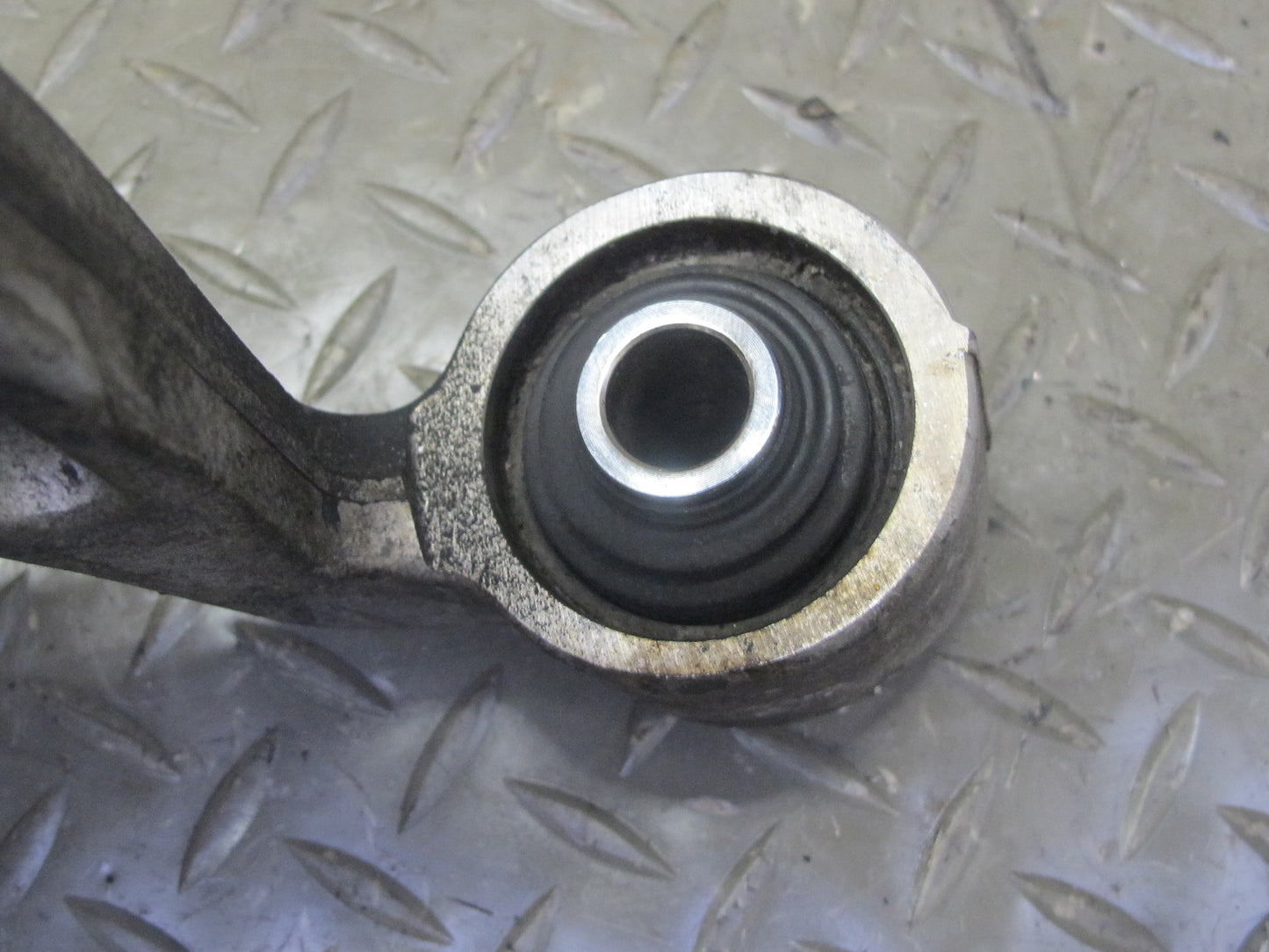 94-00 Lexus UZZ30L SC300 SC400 Set of 2 Rear Left Right Upper Control Arm OEM