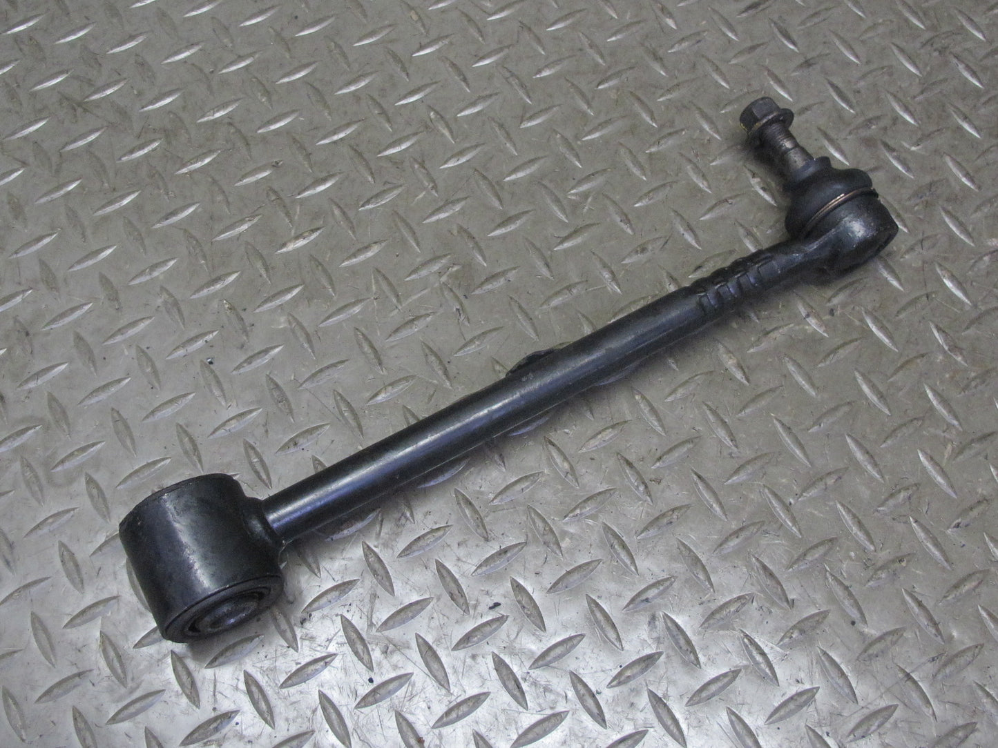 92-00 Lexus UZZ30L SC300 SC400 Set of 2 Rear Left & Right Lower Control Arm OEM