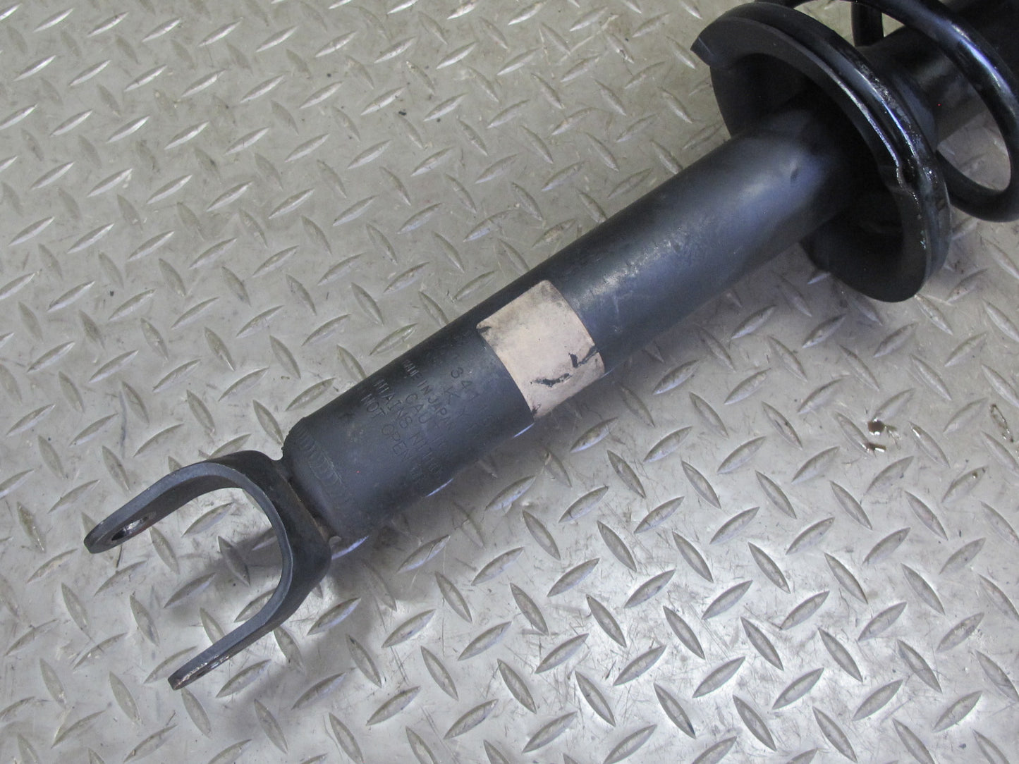 97-00 Lexus UZZ30L SC400 RWD Set of 2 Rear Left & Right Strut Shock Absorber KYB