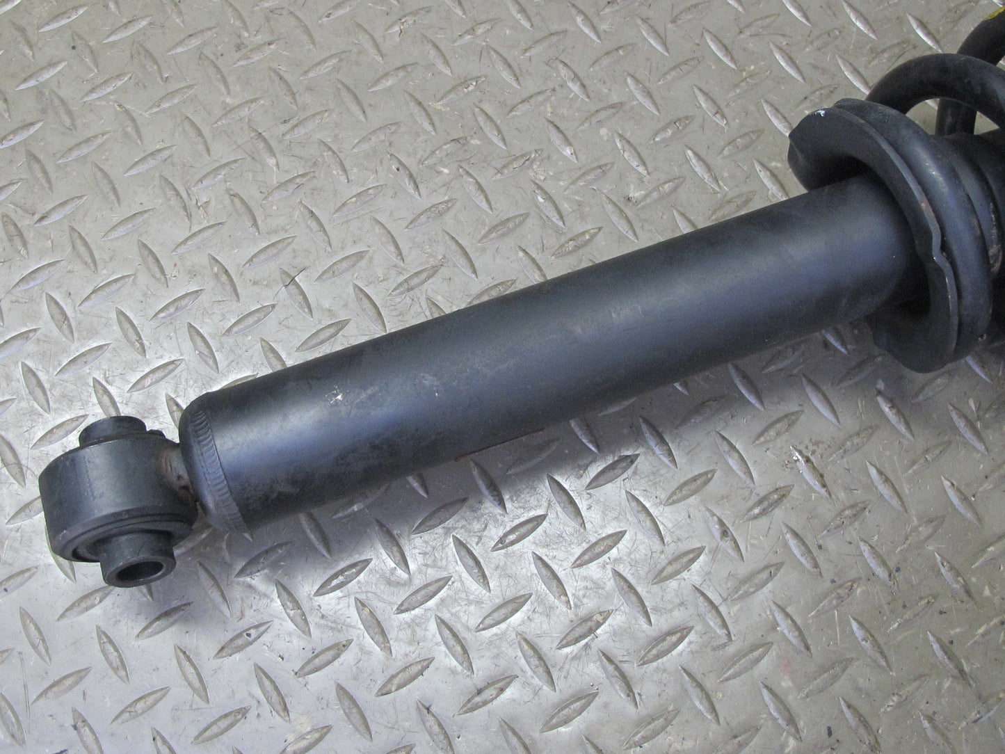 97-00 Lexus UZZ30L SC400 Set of 2 Front Left & Right Strut Shock Absorber KYB