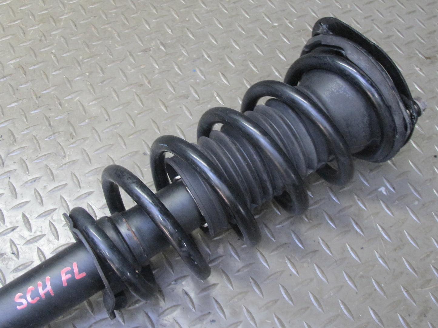 97-00 Lexus UZZ30L SC400 Set of 2 Front Left & Right Strut Shock Absorber KYB