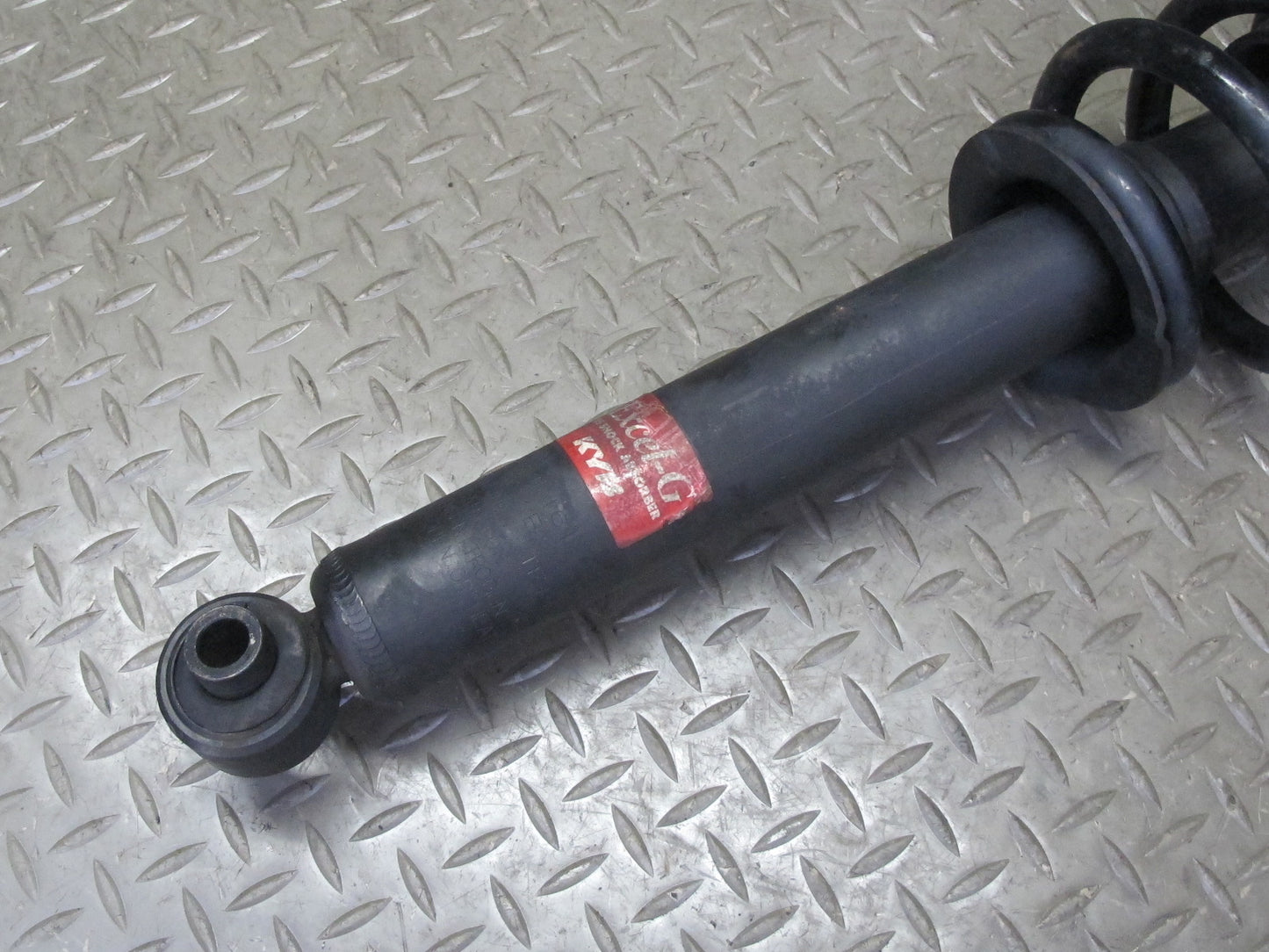 97-00 Lexus UZZ30L SC400 Set of 2 Front Left & Right Strut Shock Absorber KYB