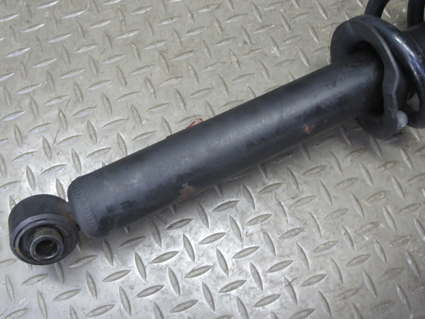 97-00 Lexus UZZ30L SC400 Set of 2 Front Left & Right Strut Shock Absorber KYB