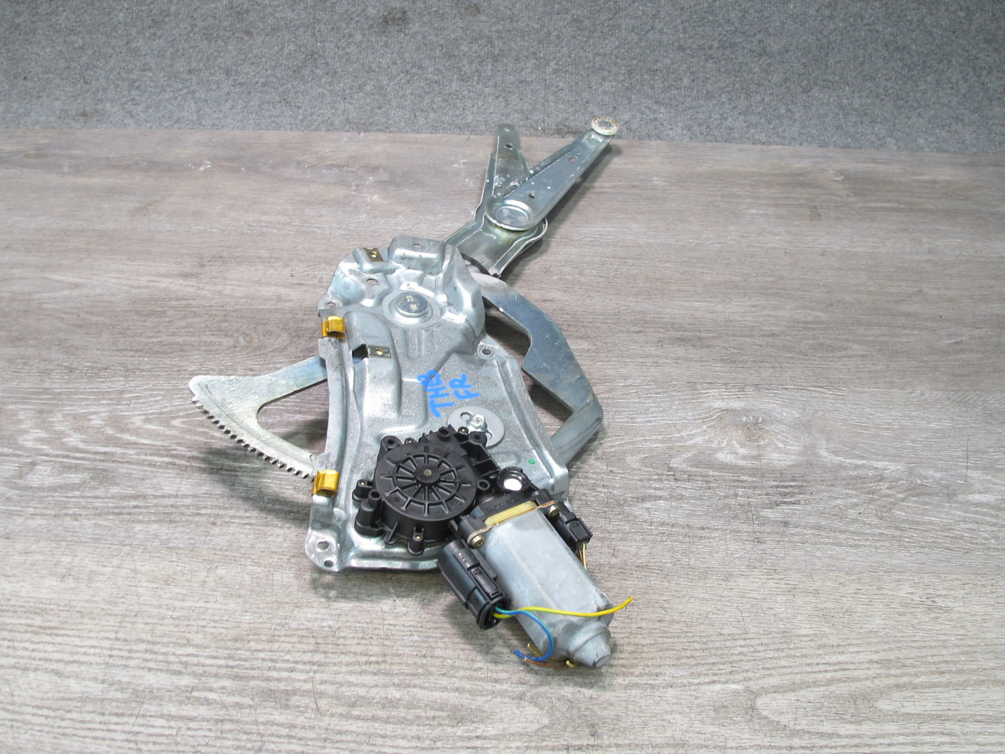 94-99 BMW E36 328Ci Coupe Convertible Right Door Window Regulator w Motor OEM
