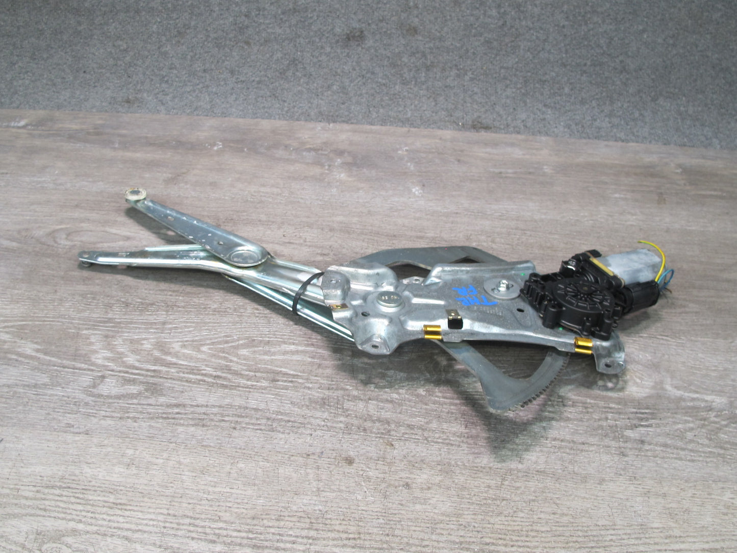 94-99 BMW E36 328Ci Coupe Convertible Right Door Window Regulator w Motor OEM
