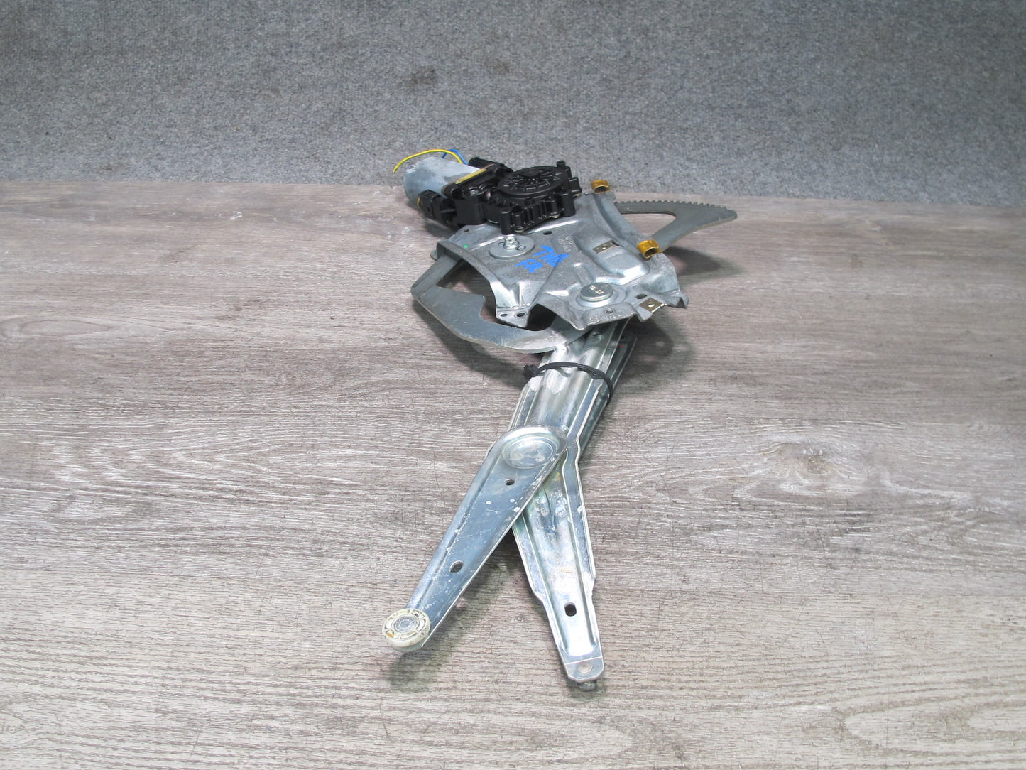 94-99 BMW E36 328Ci Coupe Convertible Right Door Window Regulator w Motor OEM