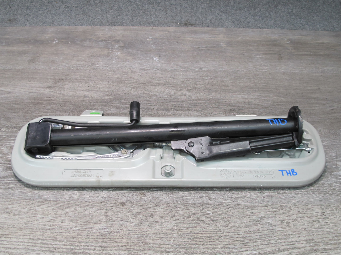 94-99 BMW E36 325iC 328iC Emergency Spare Tire Lift Jack Tool w Tray Holder OEM