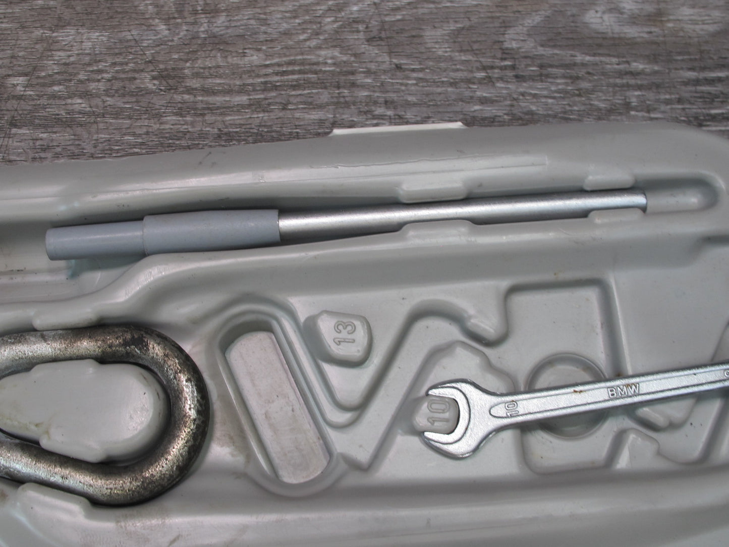 94-99 BMW E36 325iC 328iC Emergency Spare Tire Lift Jack Tool w Tray Holder OEM