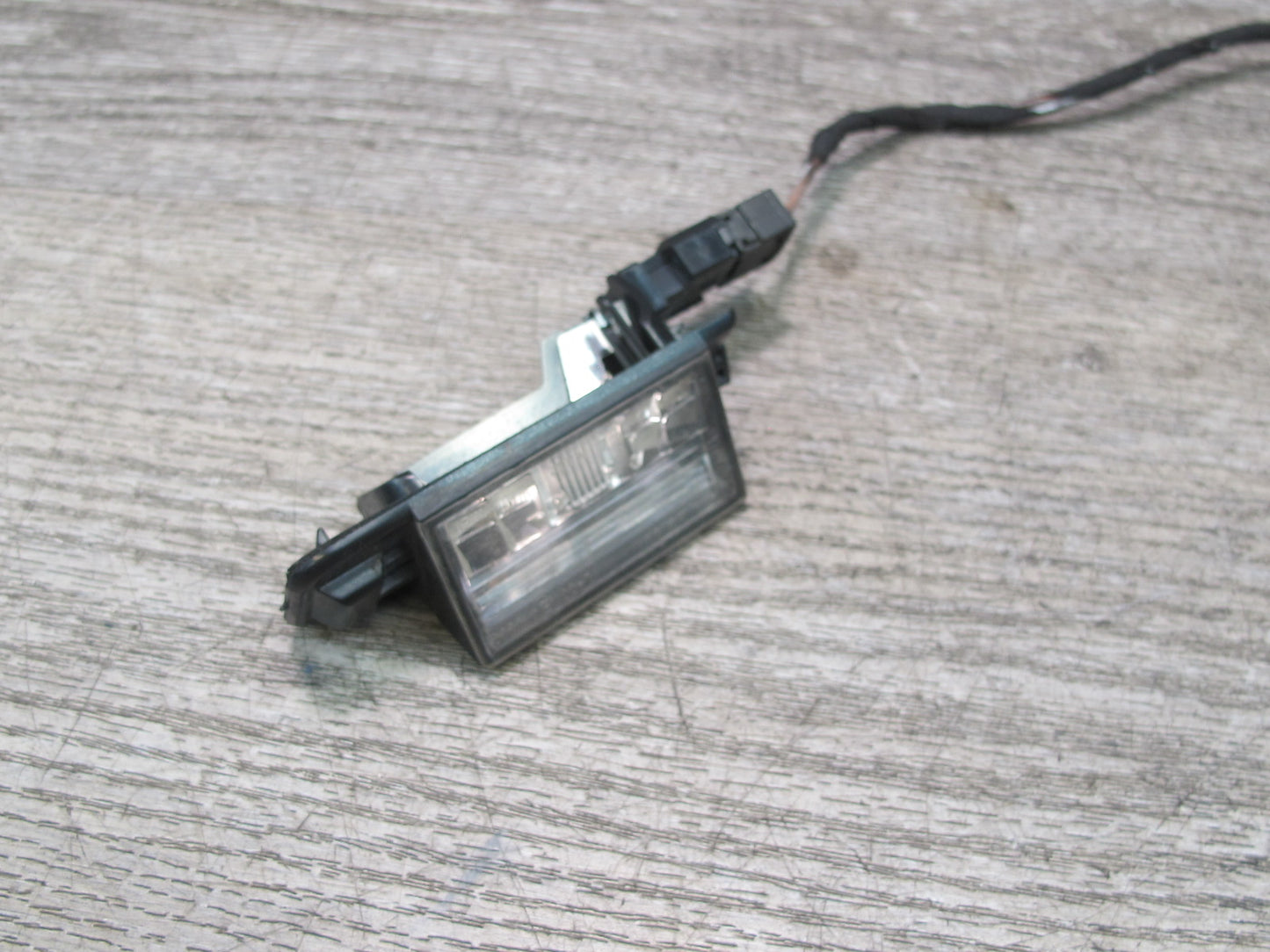 94-99 BMW E36 325iC 328iC Set of 2 Rear Trunk Lid License Plate Light Lamp OEM