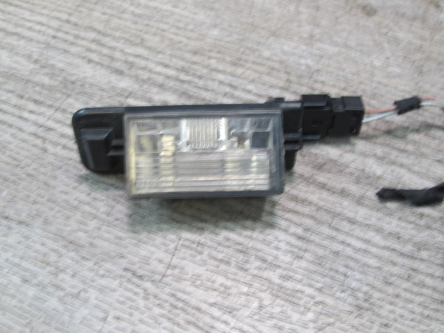 94-99 BMW E36 325iC 328iC Set of 2 Rear Trunk Lid License Plate Light Lamp OEM
