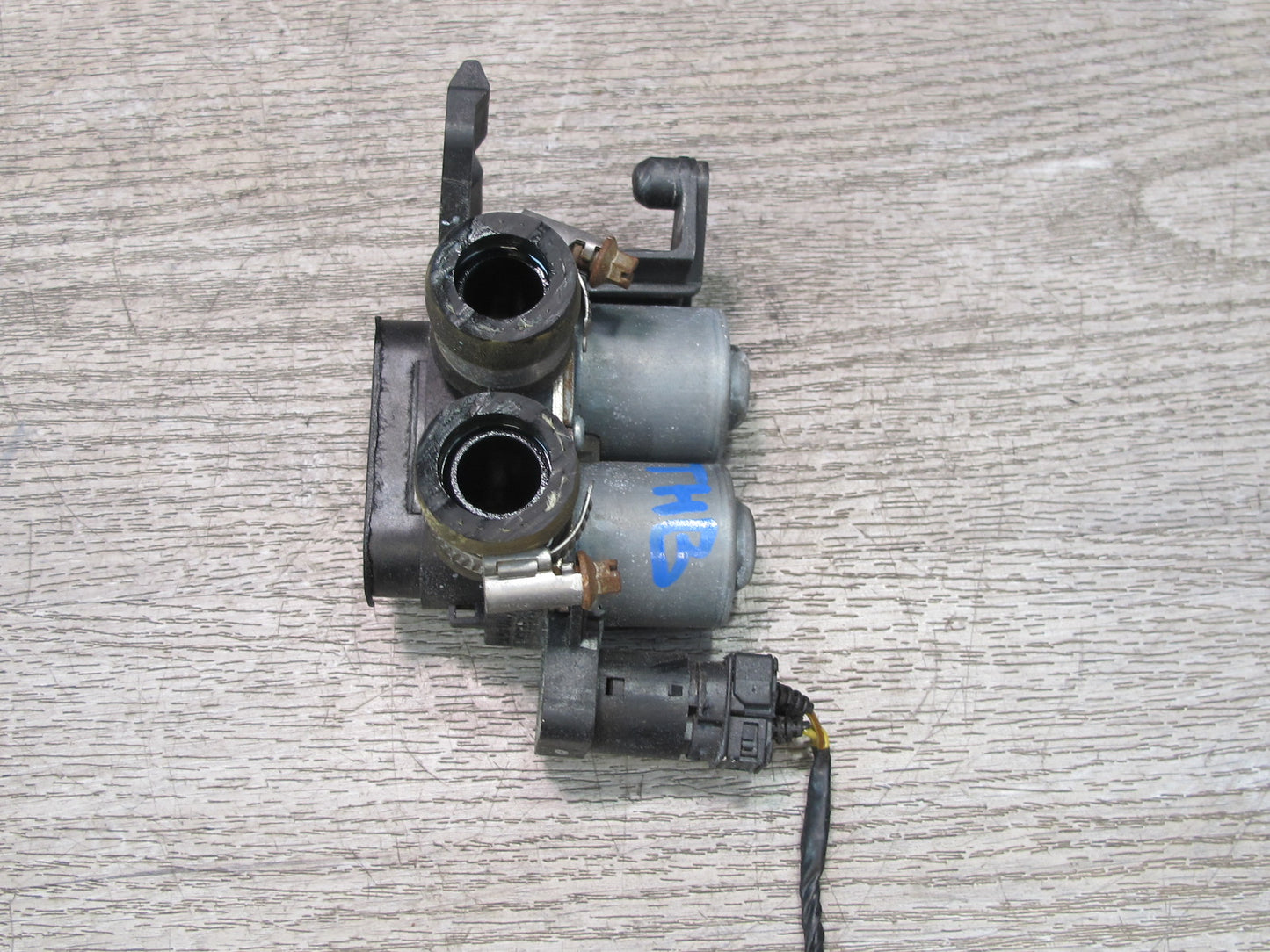 94-99 BMW E36 325iC 328iC Heater Control Water Valve OEM