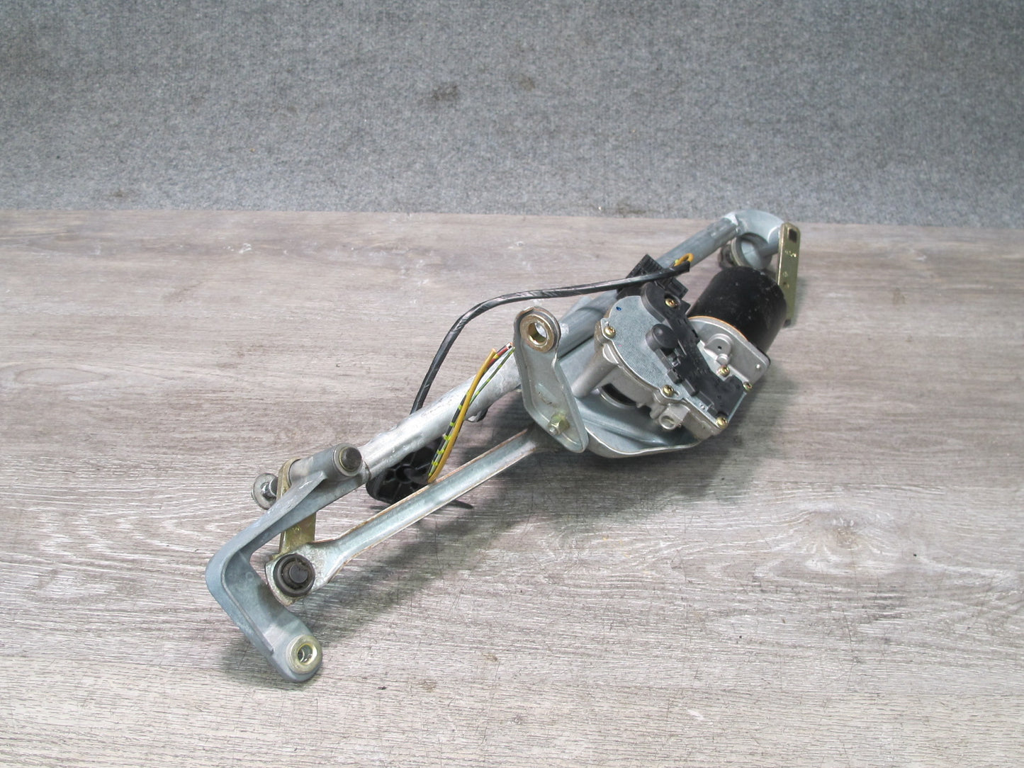 94-99 BMW E36 325iC 328iC Windshield Wiper Transmission Linkage w Motor OEM