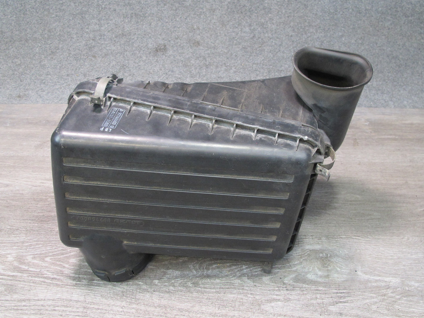99-01 Isuzu Vehicross 3.5L Engine Air Intake Cleaner Filter Box 8971606030 OEM
