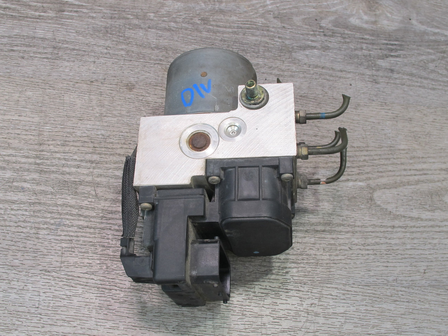 99-01 Isuzu Vehicross Anti Lock Brake ABS Pump Module 897162192 OEM