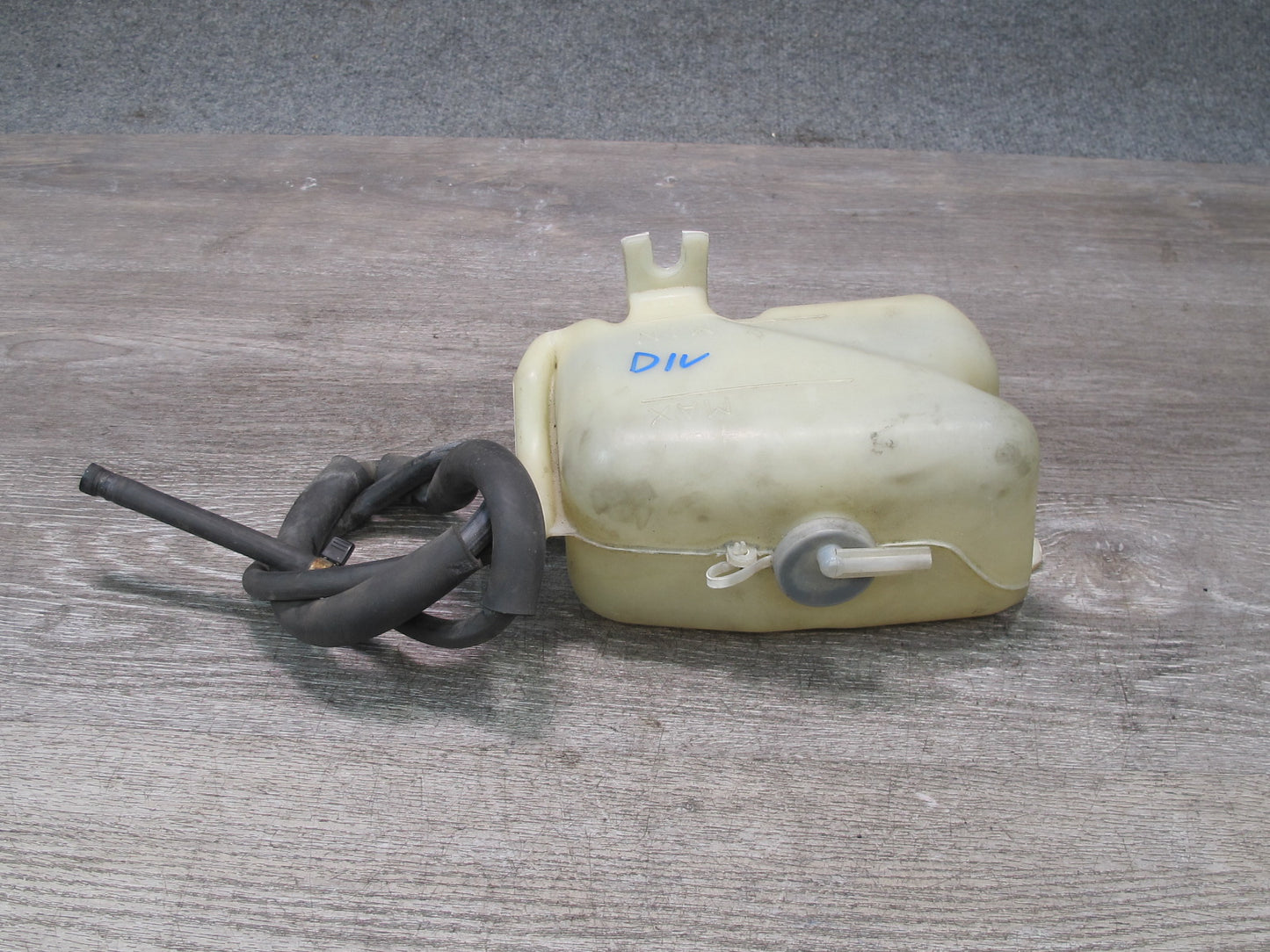 99-01 Isuzu Vehicross Engine Coolant Expansion Overflow Tank Reservoir OEM