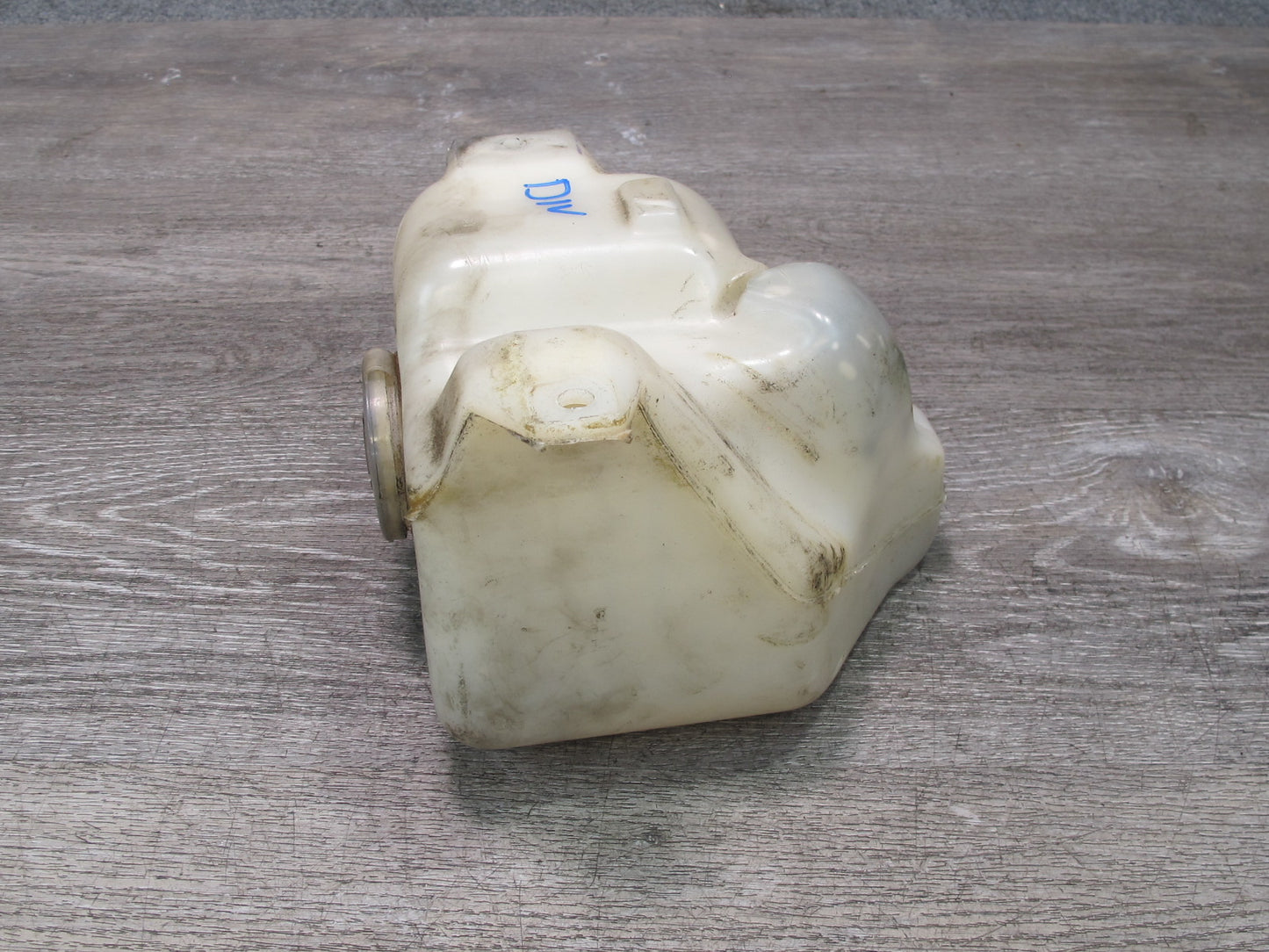 99-01 Isuzu Vehicross Windshield Washer Fluid Reservoir Bottle Tank w Pump OEM