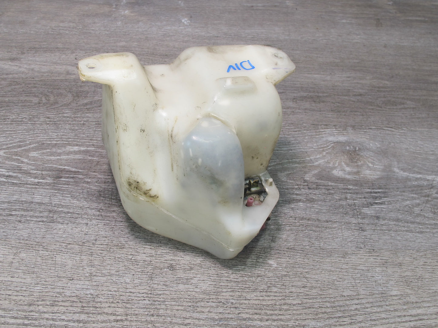99-01 Isuzu Vehicross Windshield Washer Fluid Reservoir Bottle Tank w Pump OEM