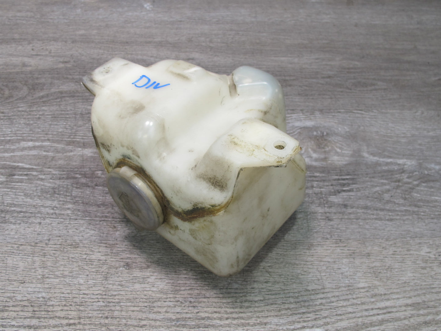 99-01 Isuzu Vehicross Windshield Washer Fluid Reservoir Bottle Tank w Pump OEM