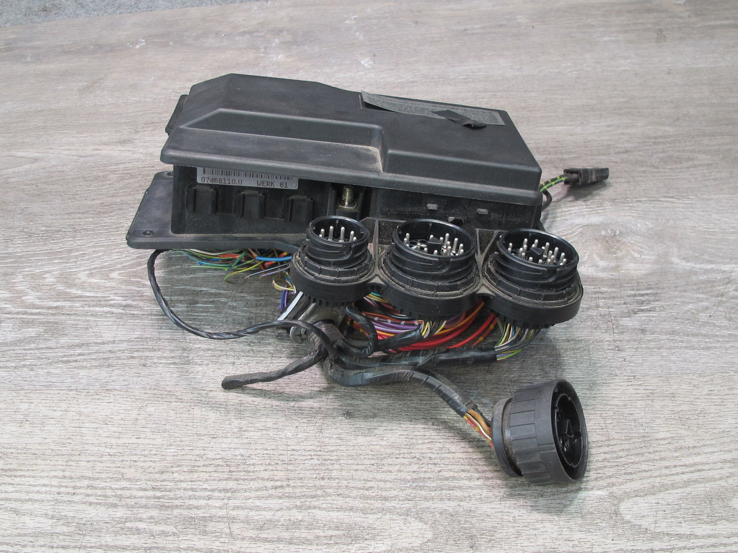 94-99 BMW E36 328iC Under Hood Junction Fuse Relay Box OEM