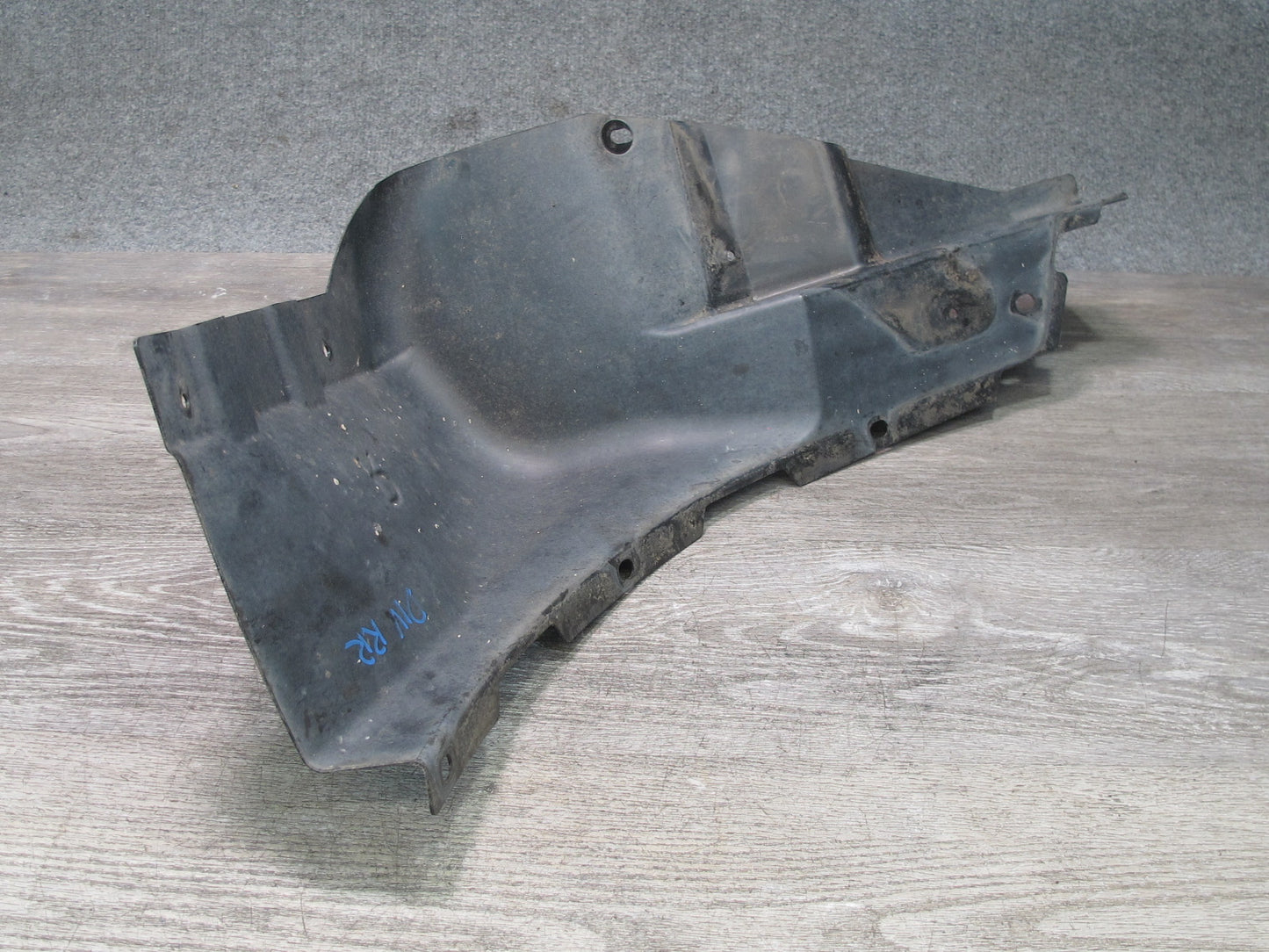99-01 Isuzu Vehicross Rear Right Fuel Filler Neck Liner Splash Guard Cover OEM
