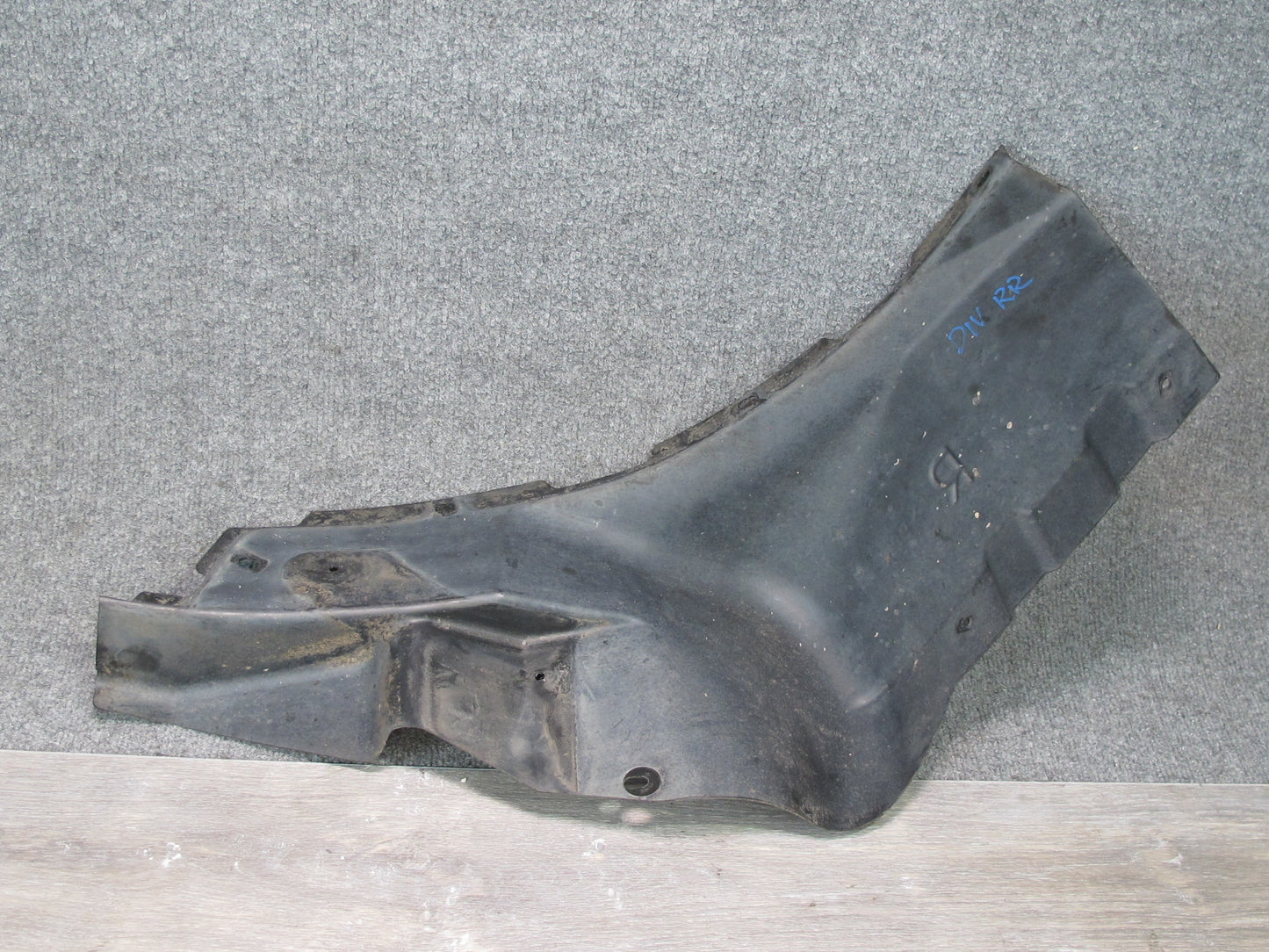 99-01 Isuzu Vehicross Rear Right Fuel Filler Neck Liner Splash Guard Cover OEM