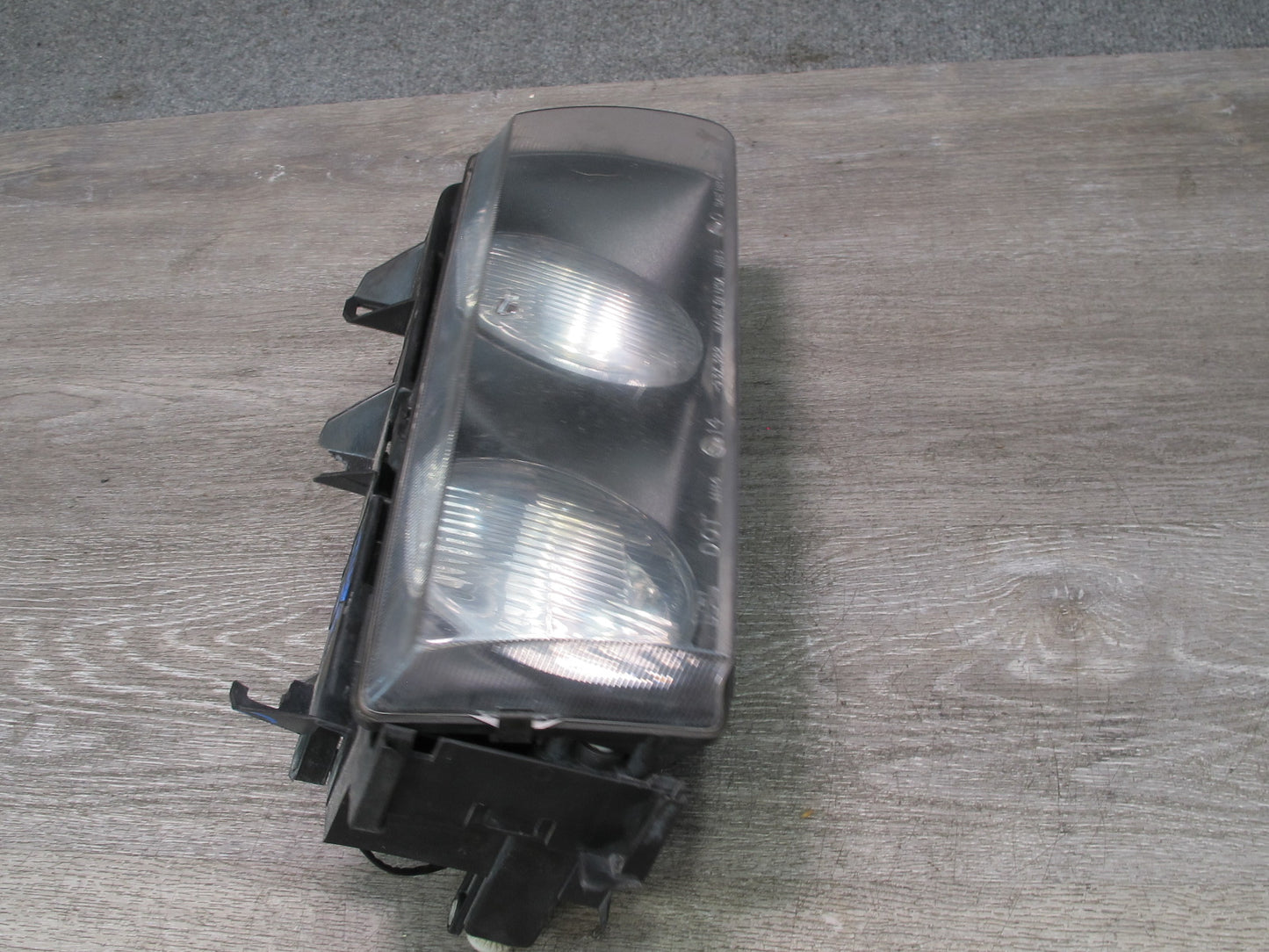 94-99 BMW E36 3-SERIES Front Right Halogen Headlight Lamp OEM