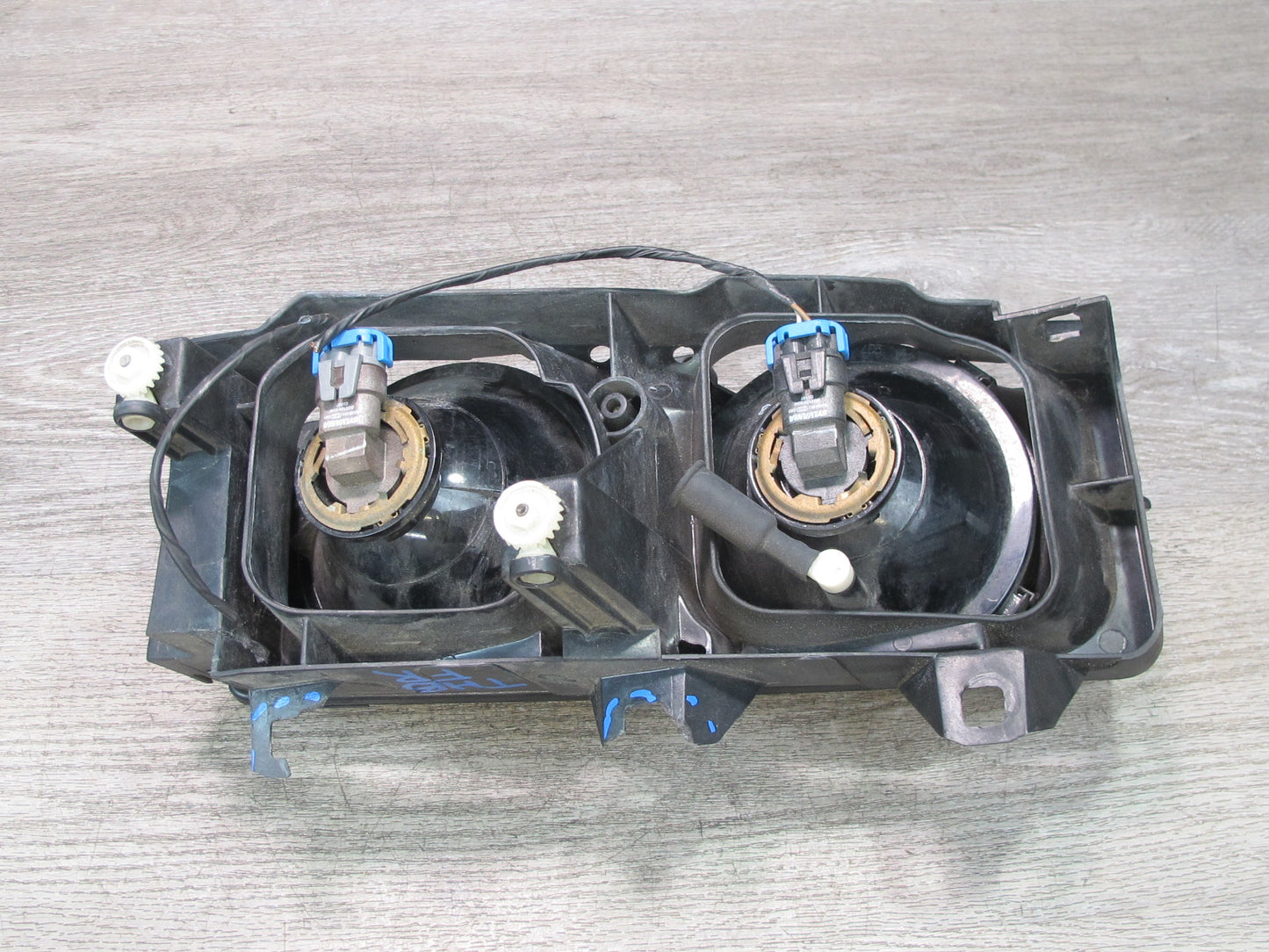 94-99 BMW E36 3-SERIES Front Right Halogen Headlight Lamp OEM
