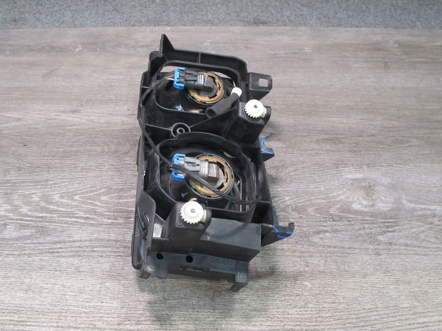 94-99 BMW E36 3-SERIES Front Right Halogen Headlight Lamp OEM