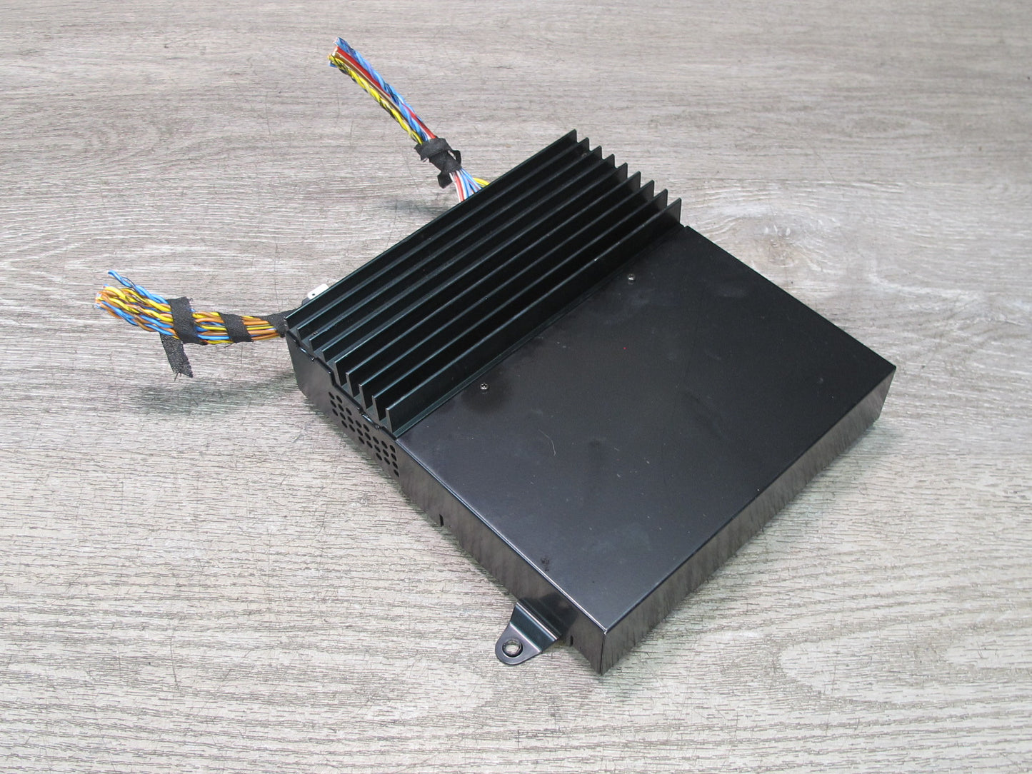 96-99 BMW E36 325iC 328iC Convertible Alpine Audio Amplifier AMP 8371023 OEM