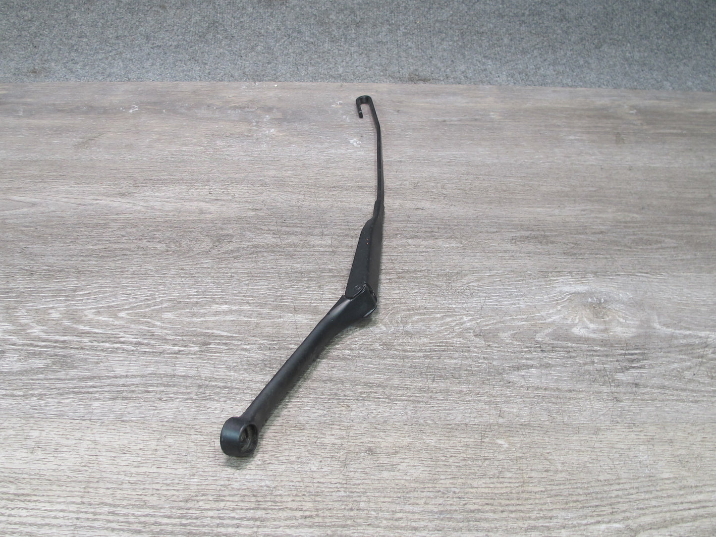 94-99 BMW E36 325iC 328iC Set of 2 Front Left & Right Windshield Wiper Arm OEM