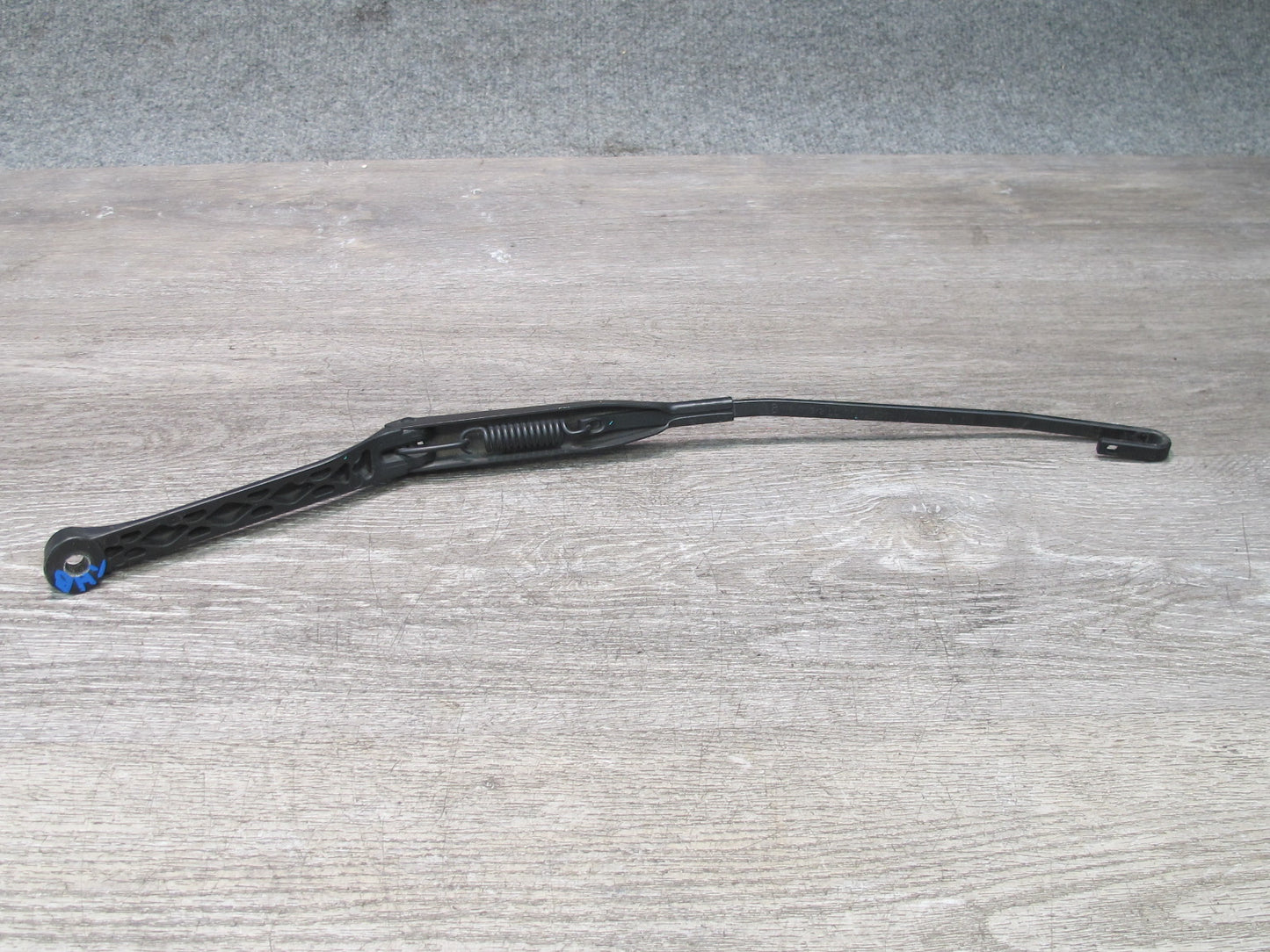 94-99 BMW E36 325iC 328iC Set of 2 Front Left & Right Windshield Wiper Arm OEM