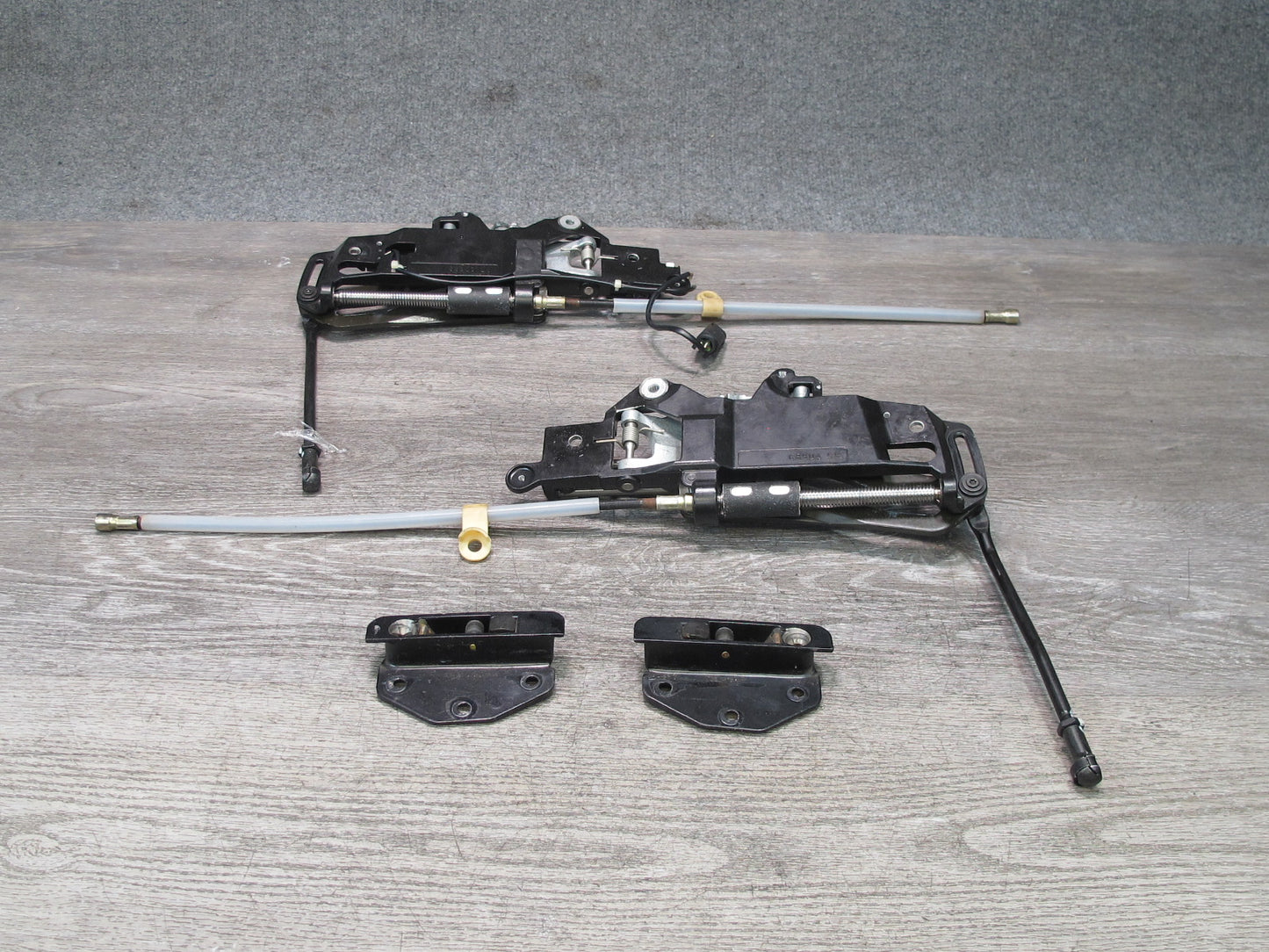 94-99 BMW E36 325iC 328iC Convertible Set of 4 TOP Roof Lock Latch Base OEM