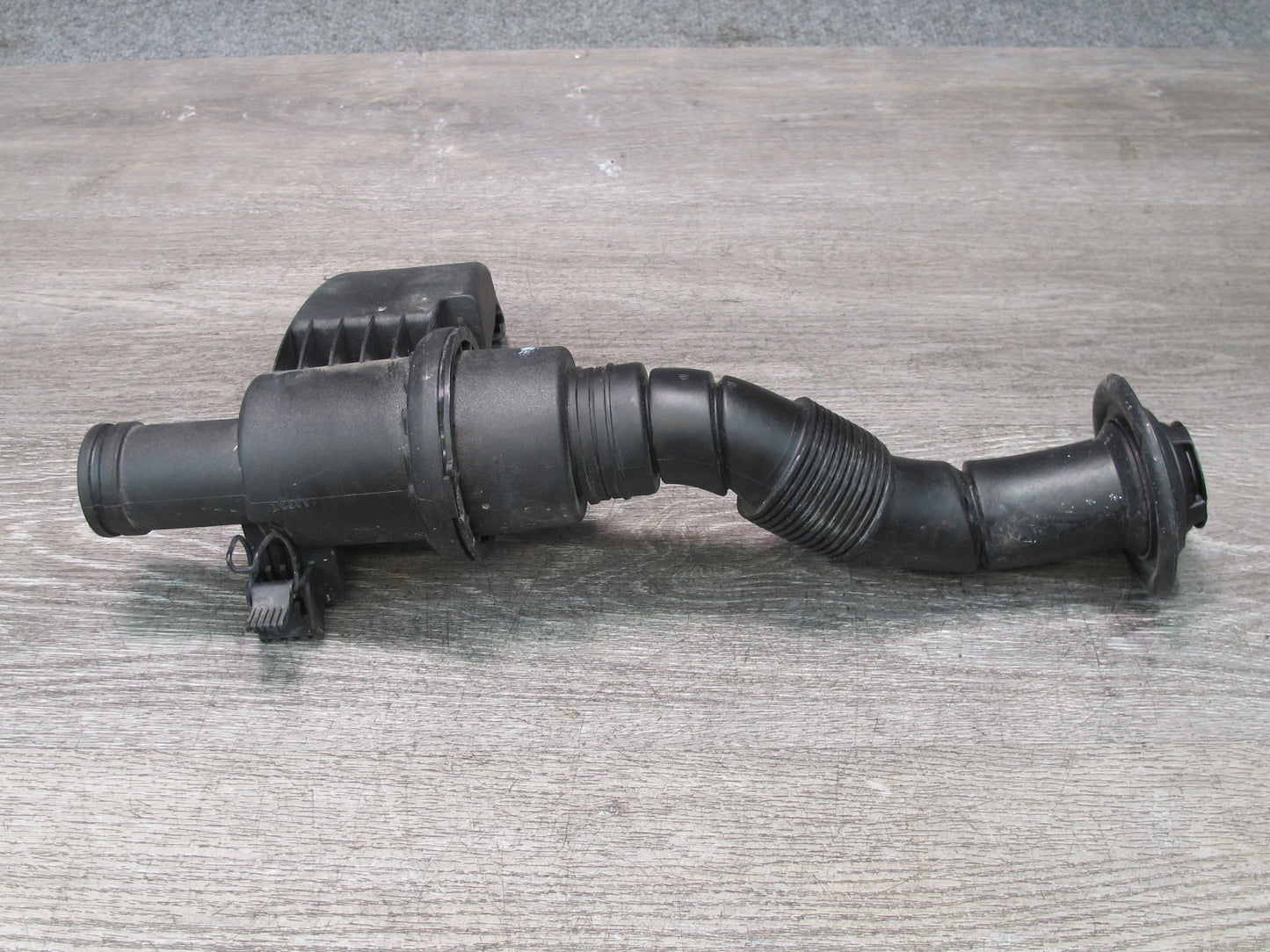 03-08 BMW E85 Z4 Sound Conducting Medium Pipe Line 7514864 OEM
