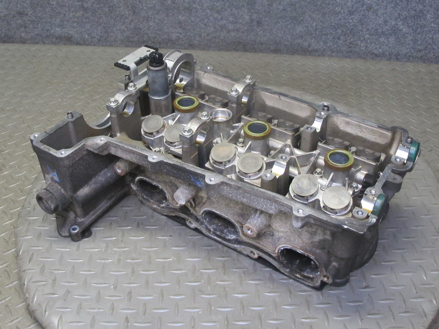 2002-2005 Porsche 911 996 3.6L M96.03 RWD Engine Block Right Cylinder Head Assy